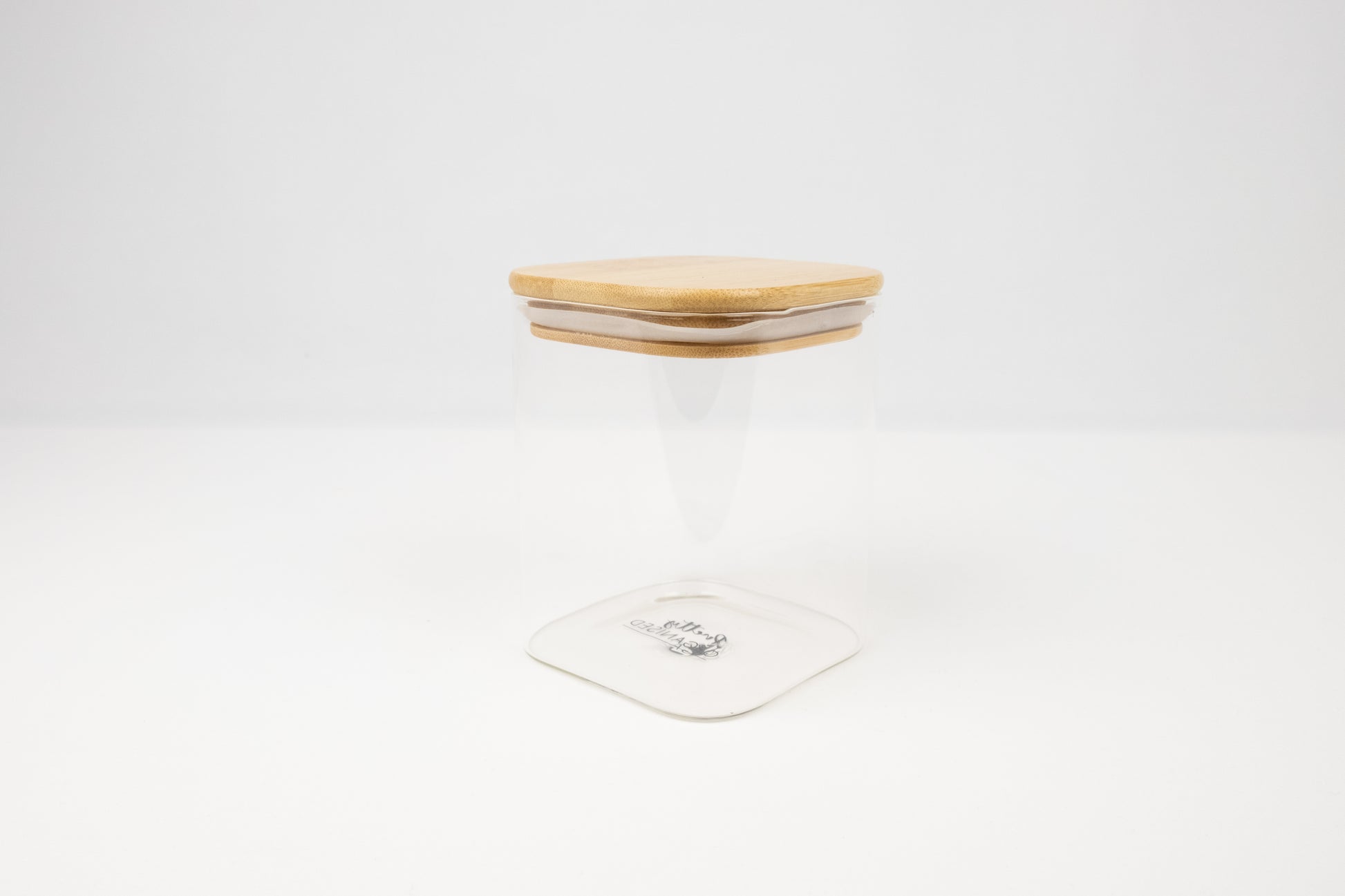 850ml square glass container with bamboo lid, ideal for kitchen storage, pantry organisation, and decluttering services NZ.
