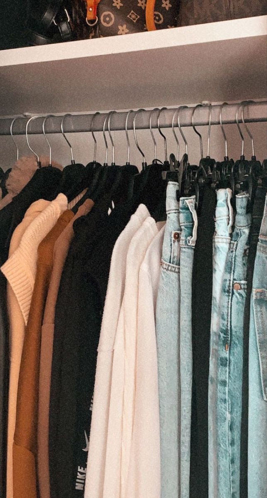 Wardrobe Woes Solved: Simple Ways to Keep Your Clothes Tidy