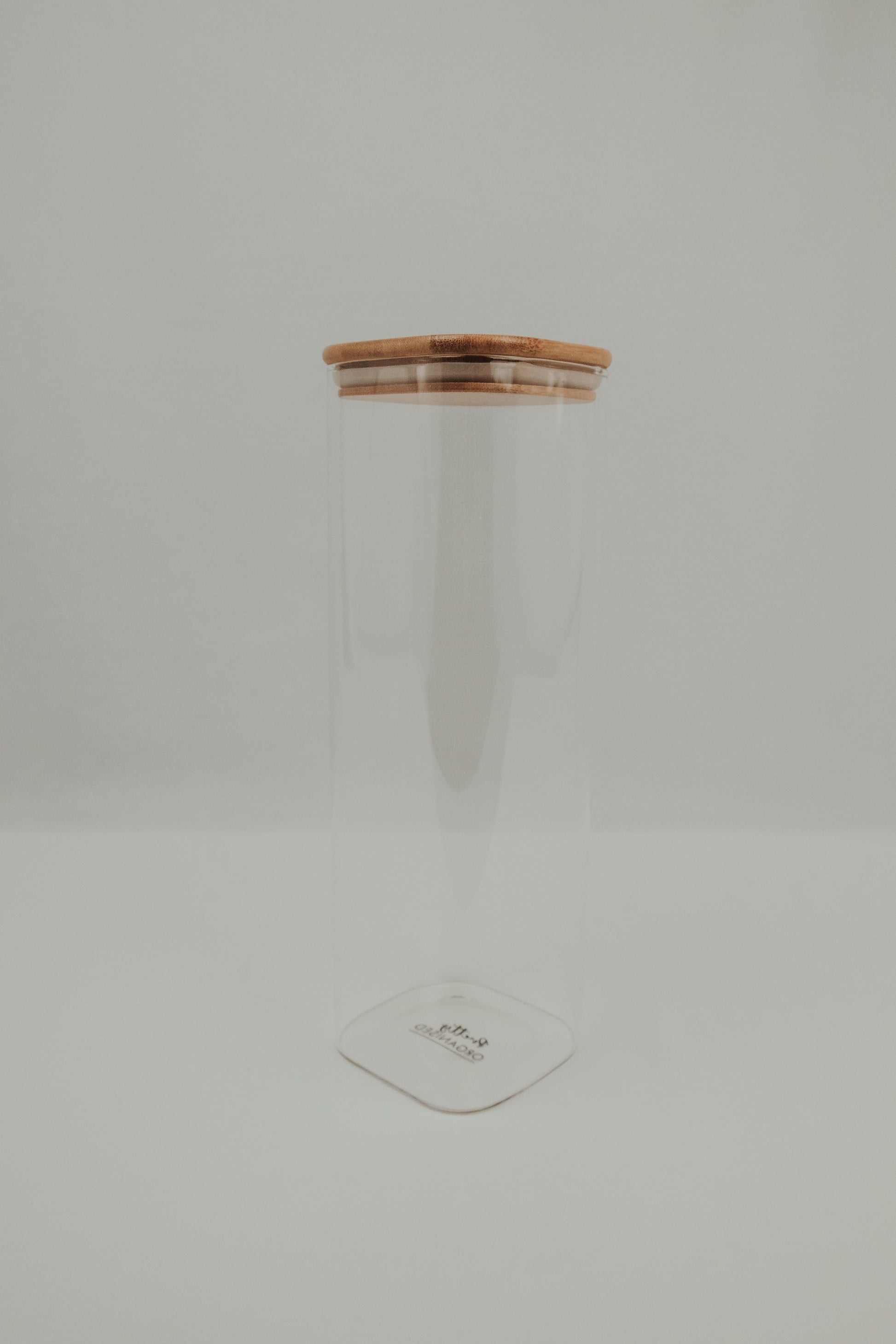 2500ml square glass container with bamboo lid, ideal for pantry organisation, kitchen storage NZ.
