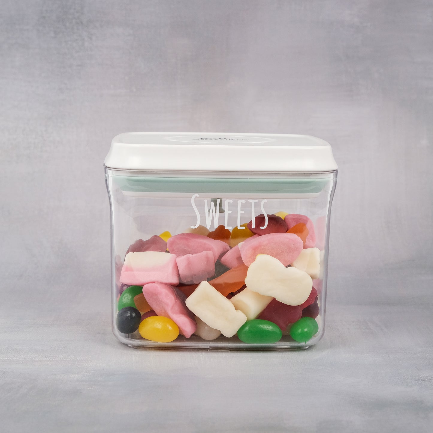 850ml plastic airtight container with push-tight lid, ideal for pantry organisation and kitchen storage in NZ homes.
