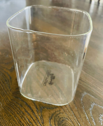 850ml square glass container, ideal for pantry organisation and airtight kitchen storage in NZ homes.
